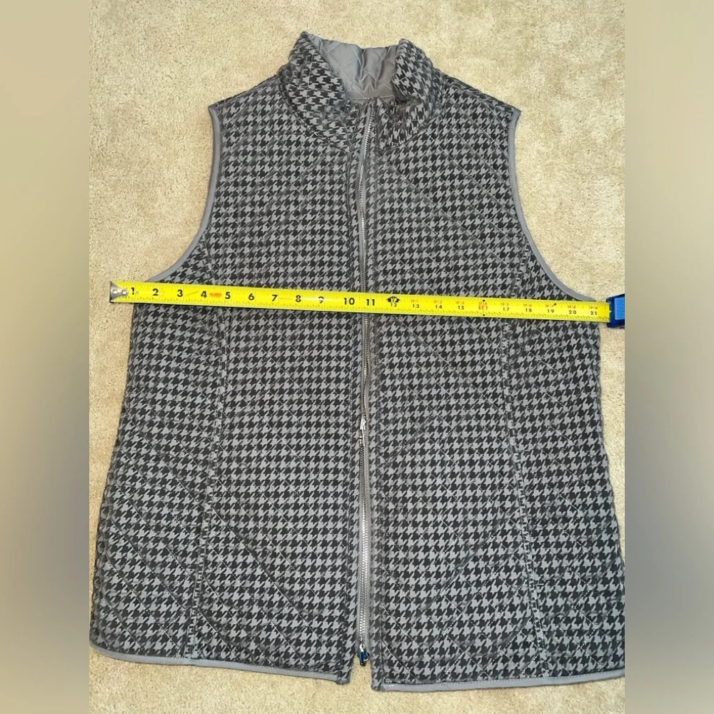 Chico’s Houndstooth Puffer Vest